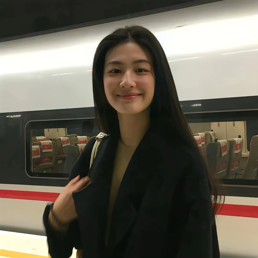 穿黄靴子的女孩